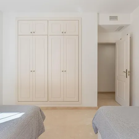 Bahia De Primera Linea Apartment Marbella